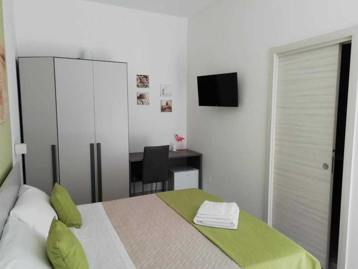 Flamingo Rooms Margherita Di Savoia Exterior foto