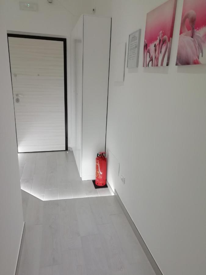 Flamingo Rooms Margherita Di Savoia Exterior foto